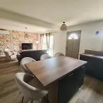 Maison Mila Avec Jacuzzi Proche Sarlat Дом отдыха