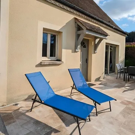 Maison Mila Avec Jacuzzi Proche Sarlat Дом отдыха