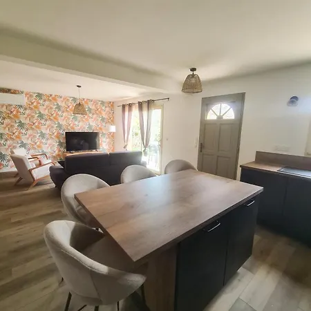 Maison Mila Avec Jacuzzi Proche Sarlat Ferienhaus
